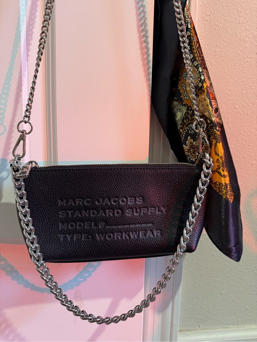 🔥 NWOT!!!! Marc Jacobs Black Pebbled Leather Crossbody with Silver Chains